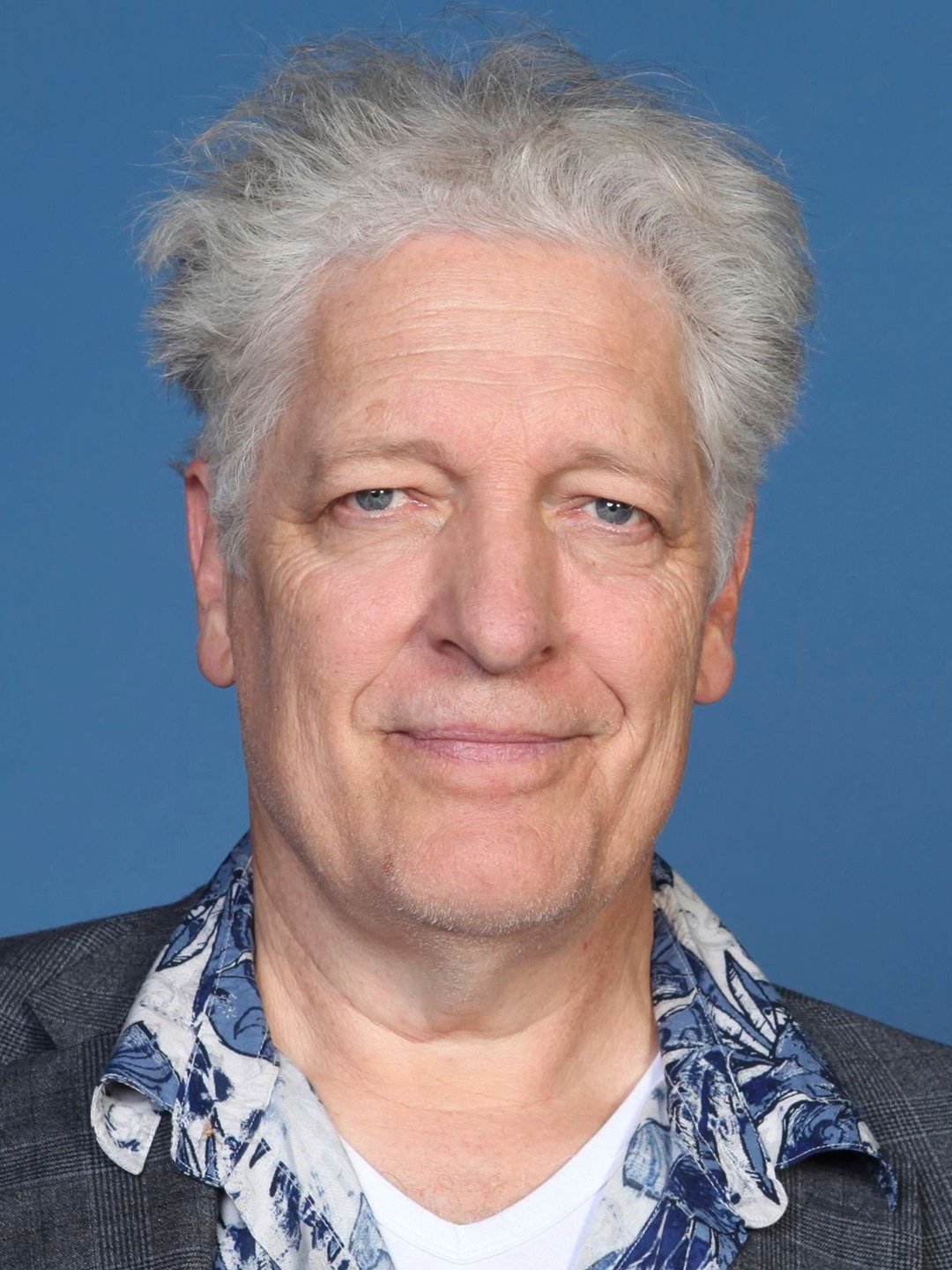 How tall is Clancy Brown?